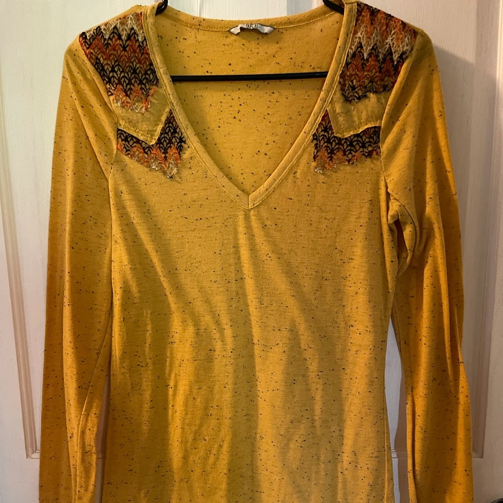 Long sleeve tee